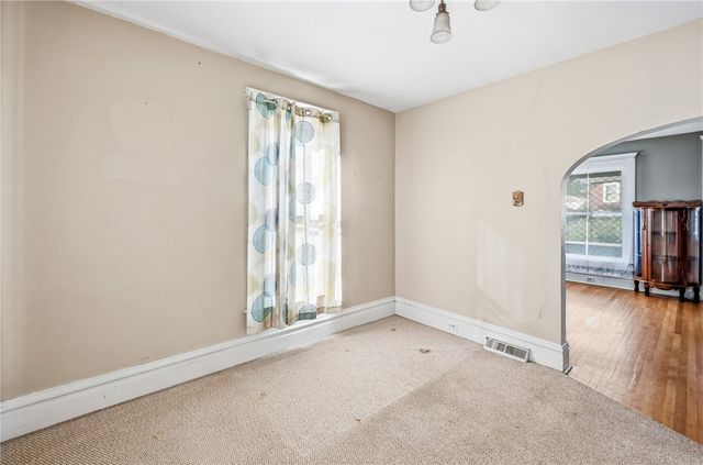 453 Lafayette Ave, Sharon, PA 16146