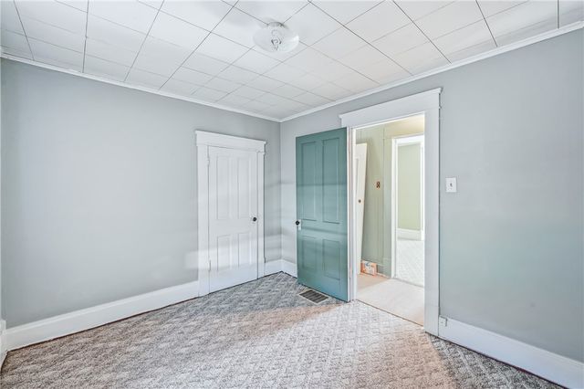 453 Lafayette Ave, Sharon, PA 16146