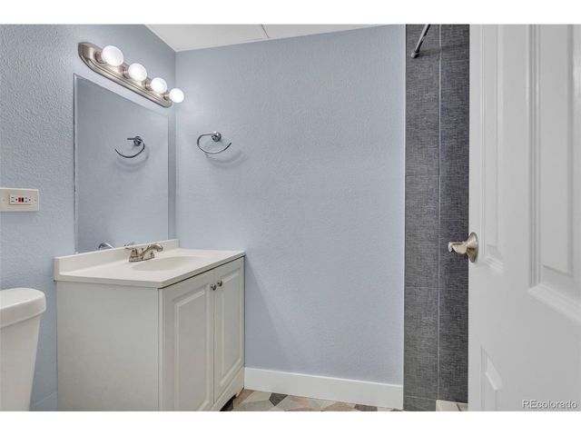 2281 S Vaughn Way 104A, Aurora, CO 80014
