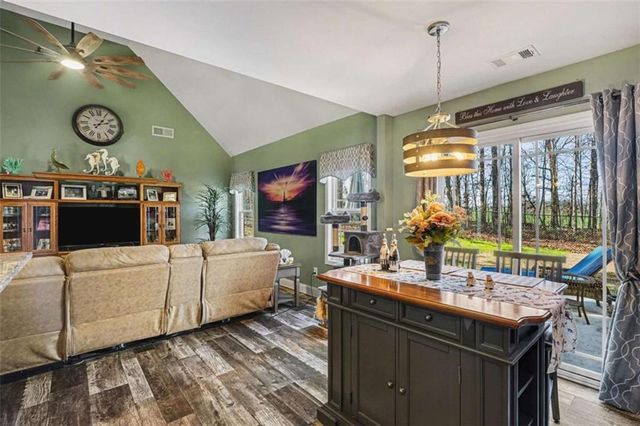 225 Cole Forest Boulevard, Barnesville, GA 30204