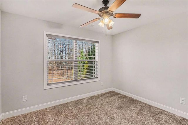 225 Cole Forest Boulevard, Barnesville, GA 30204
