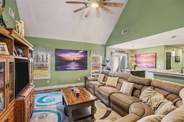 225 Cole Forest Boulevard, Barnesville, GA 30204