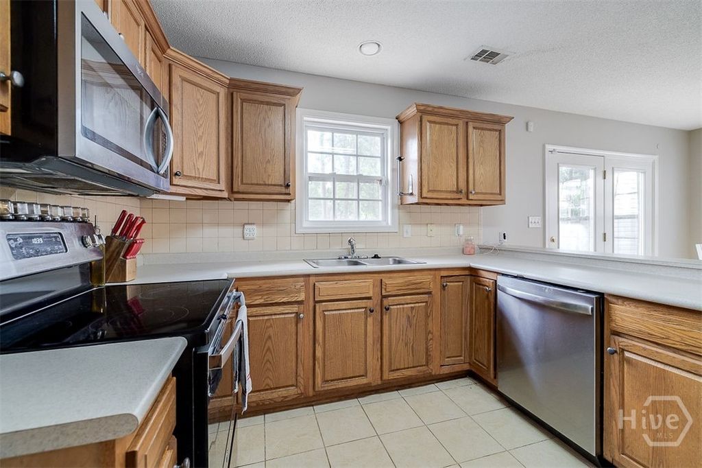 Image 16 of property listing at 203 Haydon Court, Rincon, GA 31326