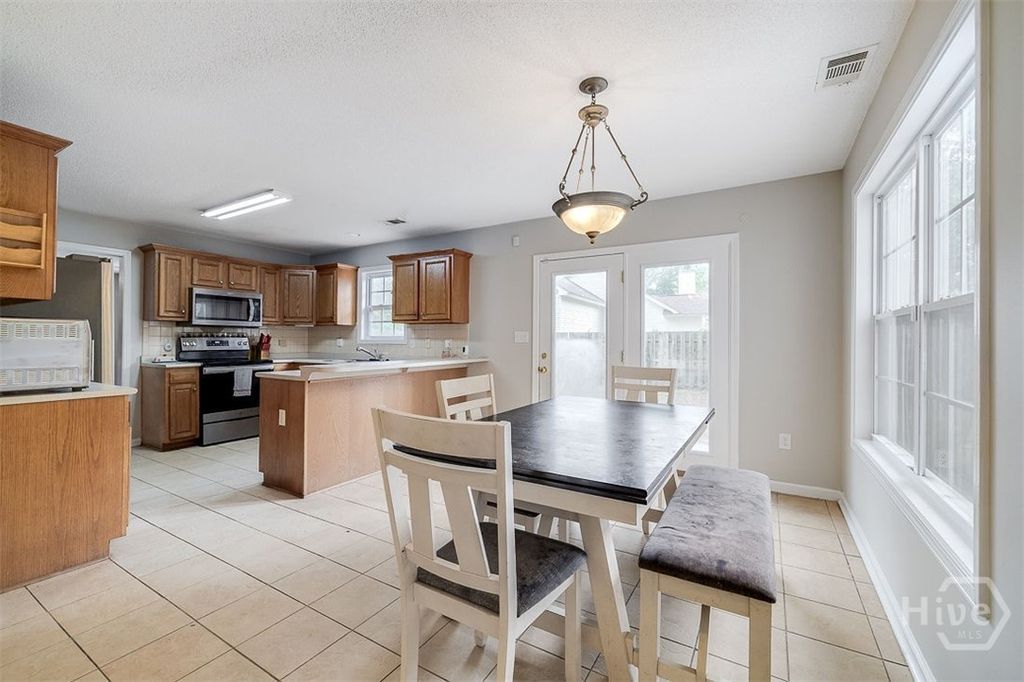 Image 20 of property listing at 203 Haydon Court, Rincon, GA 31326