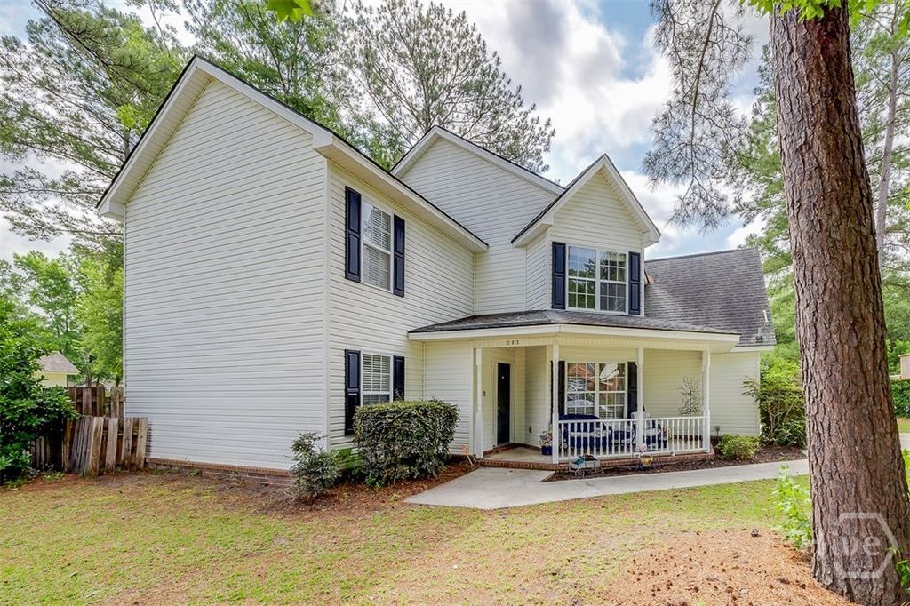 Image 3 of property listing at 203 Haydon Court, Rincon, GA 31326