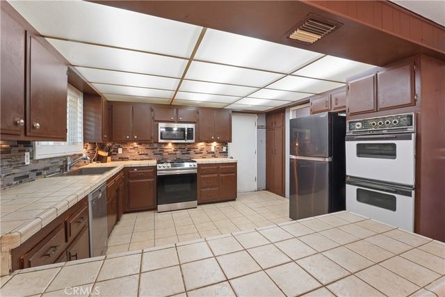 26407 Liberty Drive, Hemet, CA 92544