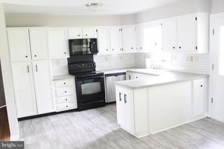 938 EMILY DR, Mechanicsburg, PA 17055