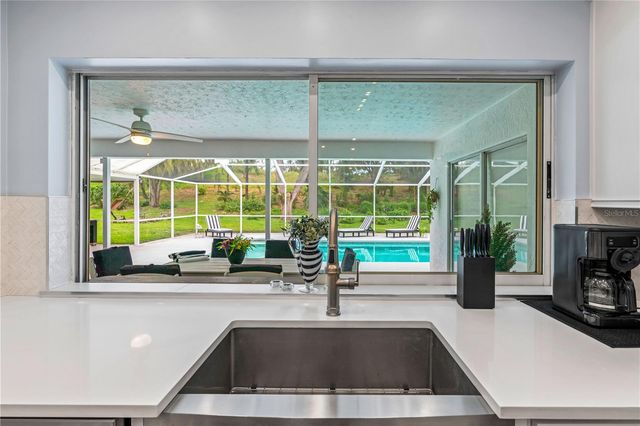 4712 DOVER CLIFF COURT, Dover, FL 33527