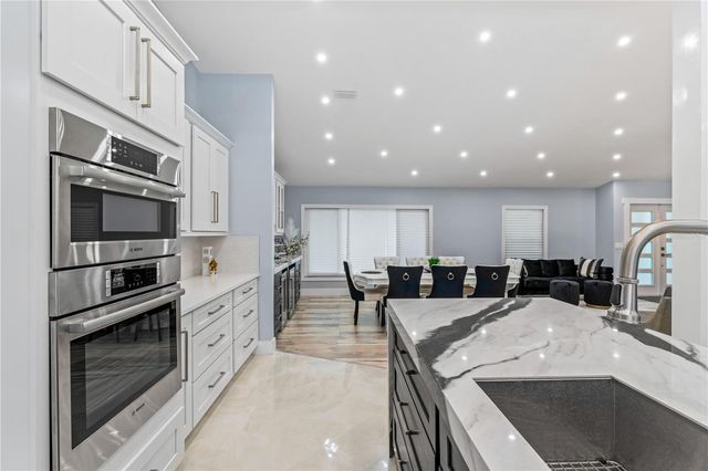 4712 DOVER CLIFF COURT, Dover, FL 33527