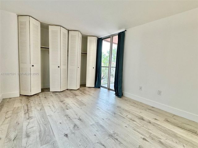 19751 SW 114th Ave 349, Miami, FL 33157