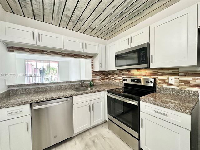 19751 SW 114th Ave 349, Miami, FL 33157