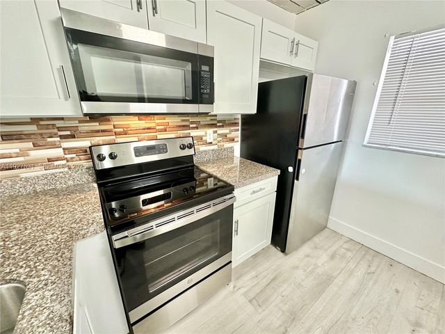 19751 SW 114th Ave 349, Miami, FL 33157