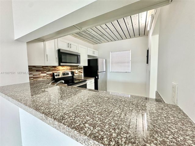 19751 SW 114th Ave 349, Miami, FL 33157