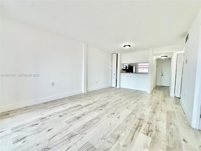 19751 SW 114th Ave 349, Miami, FL 33157