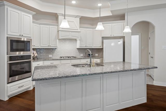 5020 Esplanade Boulevard, Highland Village, TX 75077