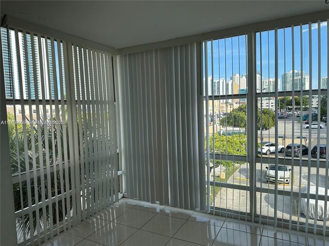 200 172nd St 304, Sunny Isles Beach, FL 33160
