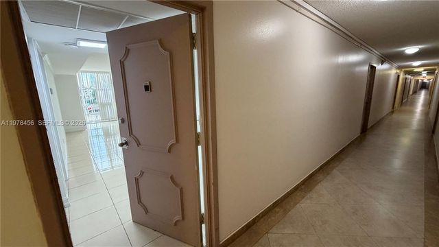 200 172nd St 304, Sunny Isles Beach, FL 33160