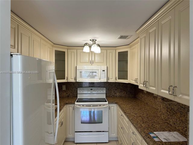 200 172nd St 304, Sunny Isles Beach, FL 33160