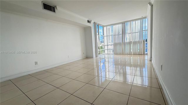 200 172nd St 304, Sunny Isles Beach, FL 33160
