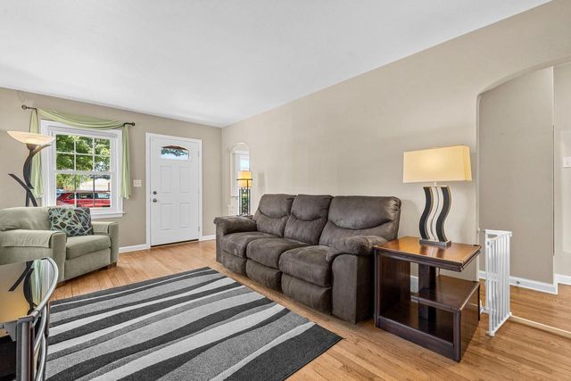 804 Florence AVENUE, Racine, WI 53402