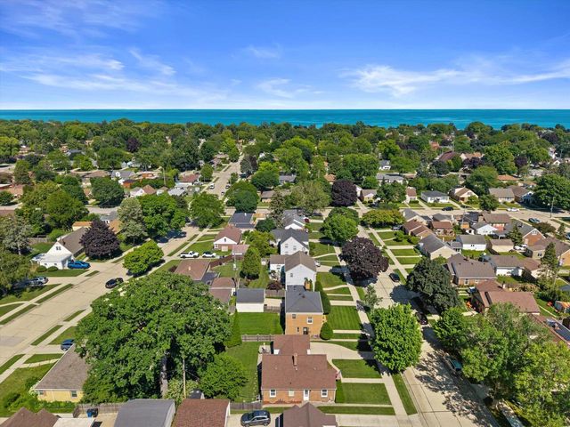 804 Florence AVENUE, Racine, WI 53402