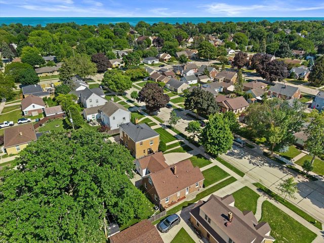 804 Florence AVENUE, Racine, WI 53402