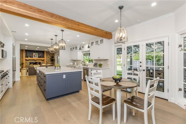 6032 County Oak Road, Woodland Hills (los Angeles), CA 91367