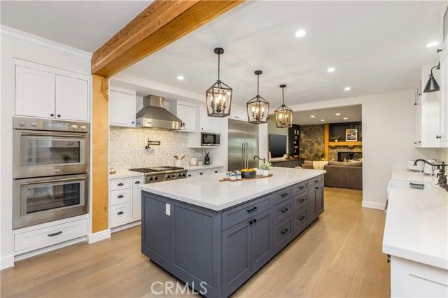 6032 County Oak Road, Woodland Hills (los Angeles), CA 91367