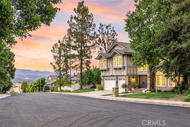 6032 County Oak Road, Woodland Hills (los Angeles), CA 91367