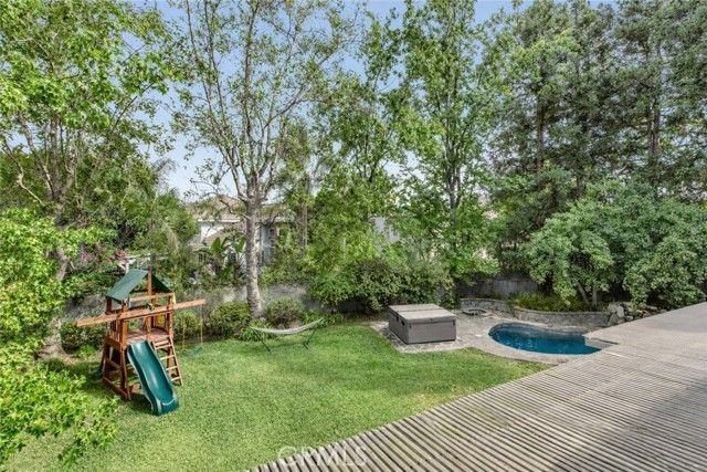 6032 County Oak Road, Woodland Hills (los Angeles), CA 91367