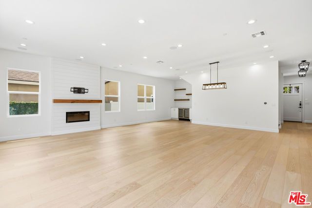 8308 Mcconnell Avenue, Los Angeles, CA 90045