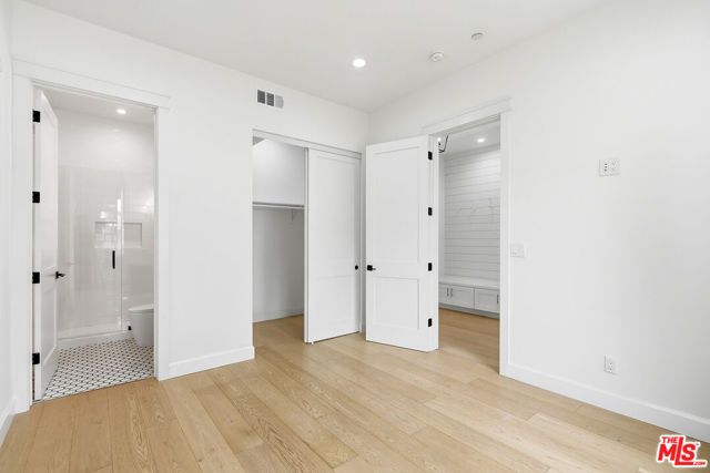 8308 Mcconnell Avenue, Los Angeles, CA 90045