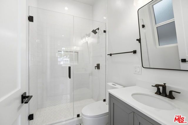 8308 Mcconnell Avenue, Los Angeles, CA 90045