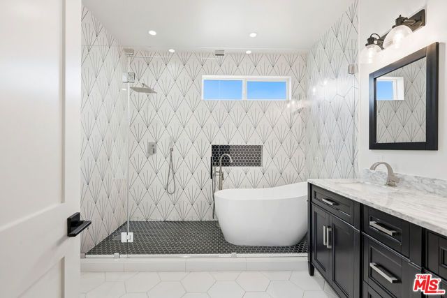 8308 Mcconnell Avenue, Los Angeles, CA 90045