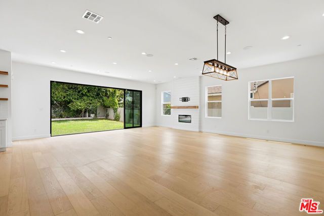 8308 Mcconnell Avenue, Los Angeles, CA 90045
