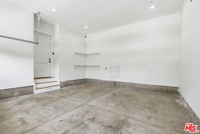 8308 Mcconnell Avenue, Los Angeles, CA 90045