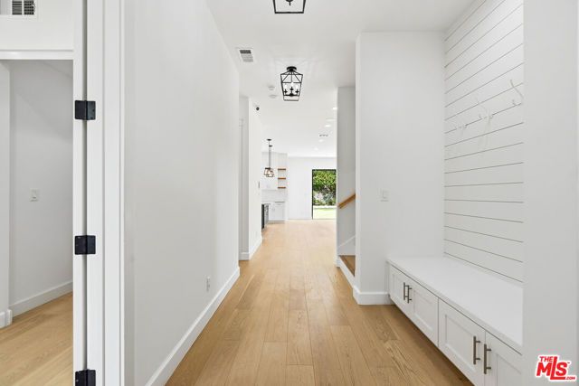 8308 Mcconnell Avenue, Los Angeles, CA 90045
