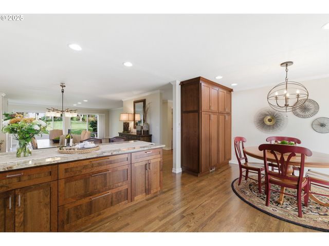 32465 Sw LAKE POINT Ct, Wilsonville, OR 97070