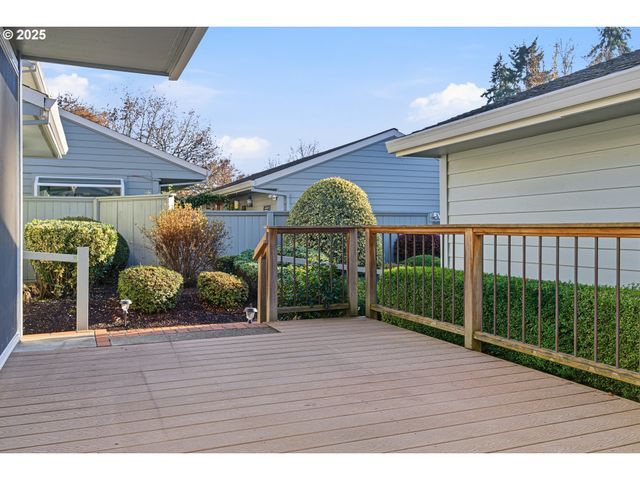 32465 Sw LAKE POINT Ct, Wilsonville, OR 97070