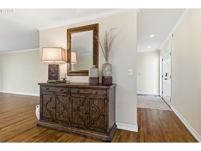 32465 Sw LAKE POINT Ct, Wilsonville, OR 97070