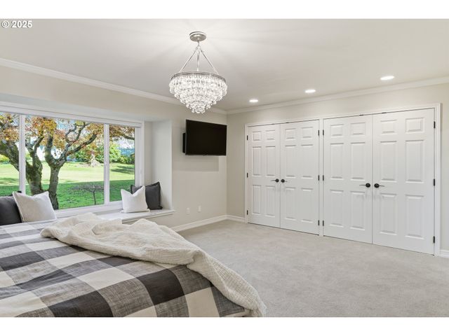 32465 Sw LAKE POINT Ct, Wilsonville, OR 97070