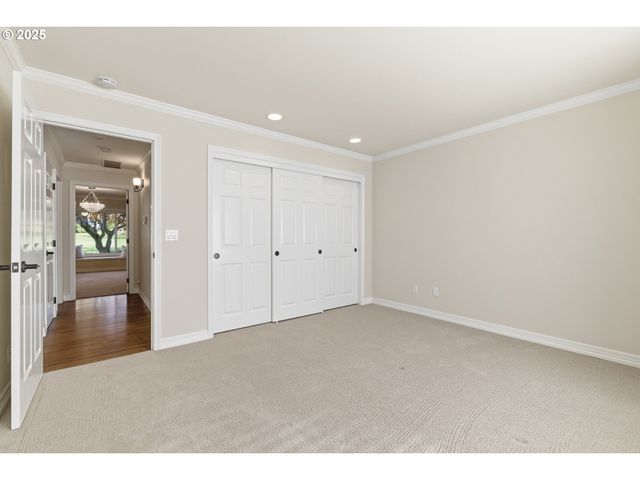 32465 Sw LAKE POINT Ct, Wilsonville, OR 97070