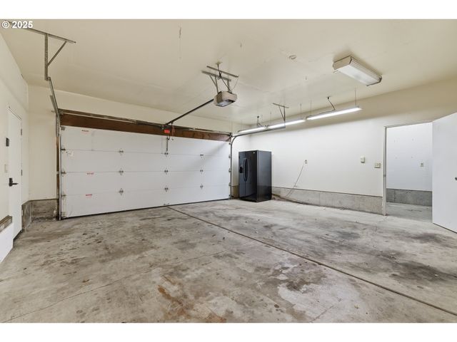 32465 Sw LAKE POINT Ct, Wilsonville, OR 97070