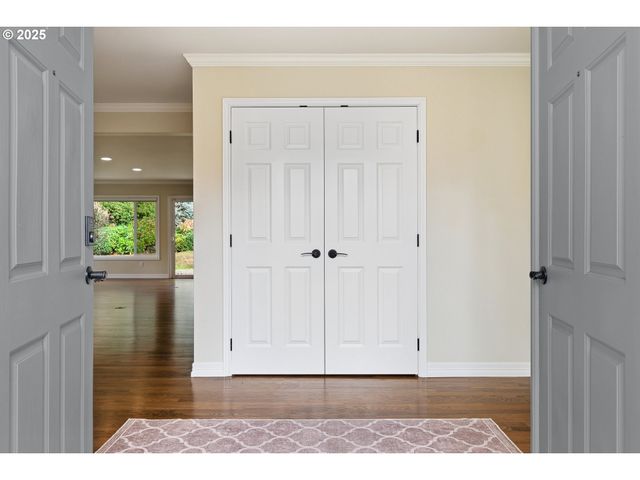 32465 Sw LAKE POINT Ct, Wilsonville, OR 97070