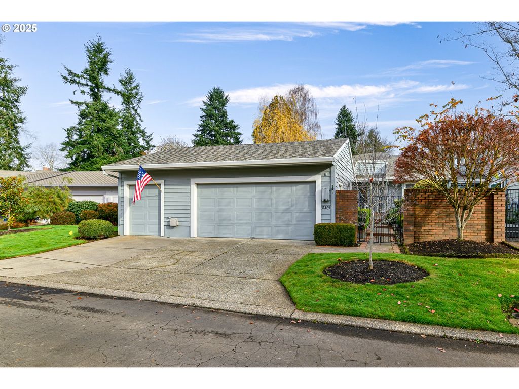 32465 Sw LAKE POINT Ct, Wilsonville, OR 97070
