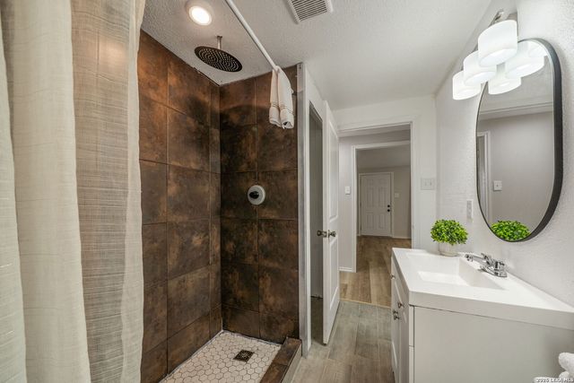 167 Bangor, San Antonio, TX 78228