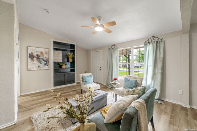 167 Bangor, San Antonio, TX 78228