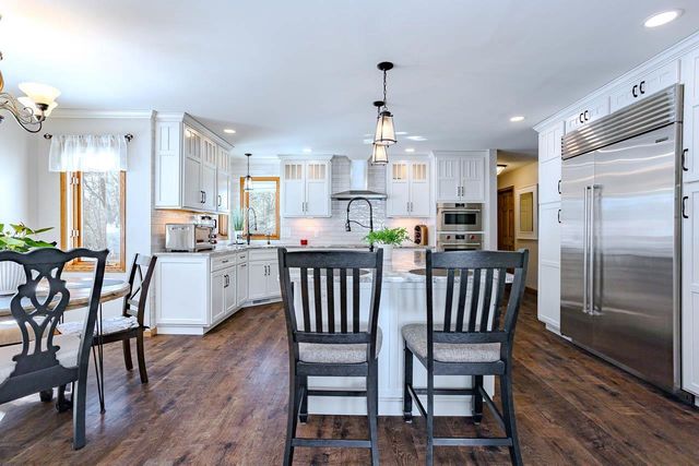 1401 WOODLAND RIDGE ROAD, Wausau, WI 54403