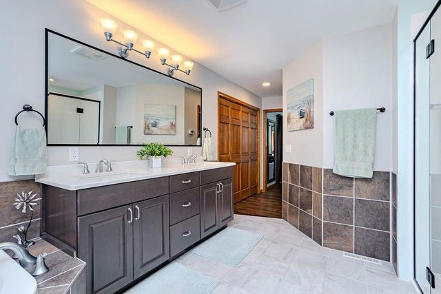 1401 WOODLAND RIDGE ROAD, Wausau, WI 54403