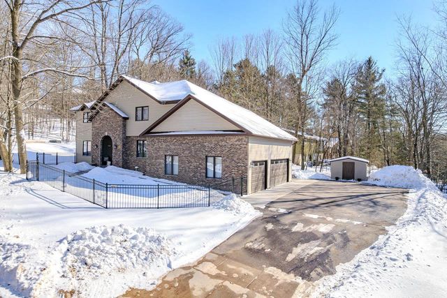 1401 WOODLAND RIDGE ROAD, Wausau, WI 54403